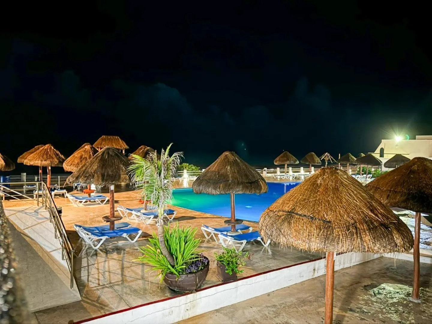 1Br In Villas Marlin, Beach Access And Pools Cancun Mexico